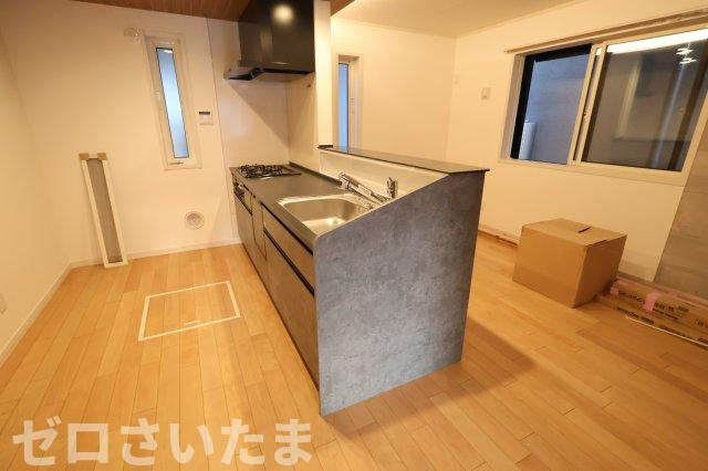 《仲介手数料無料》浦和区大東２丁目23-5新築一戸建てグランパティオのキッチン