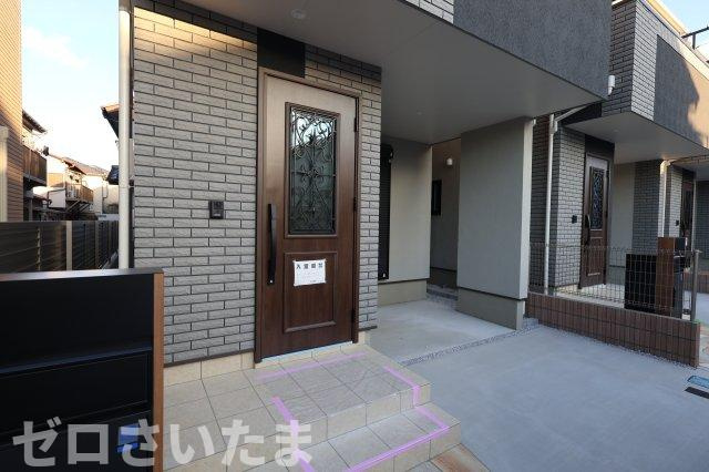 《仲介手数料無料》浦和区大東２丁目23-5新築一戸建てグランパティオの玄関