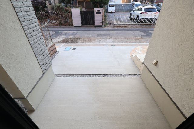 《仲介手数料無料》浦和区大東２丁目23-5新築一戸建てグランパティオの駐車場