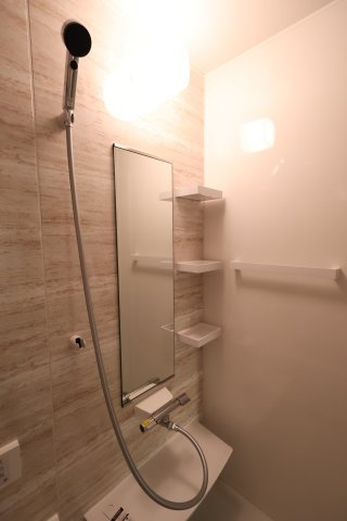 《仲介手数料無料》浦和区大東２丁目23-5新築一戸建てグランパティオの浴室