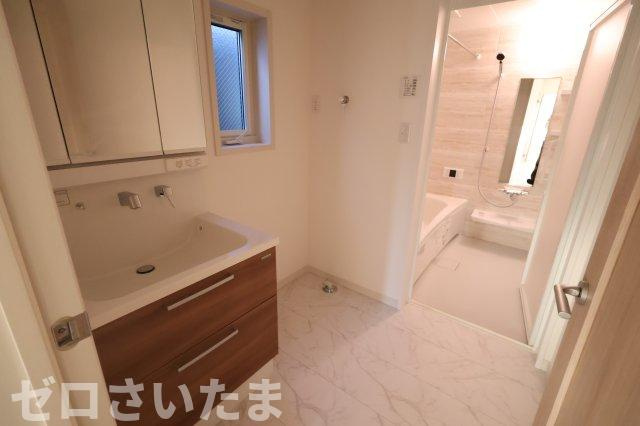 《仲介手数料無料》浦和区大東２丁目23-5新築一戸建てグランパティオのランドリースペース