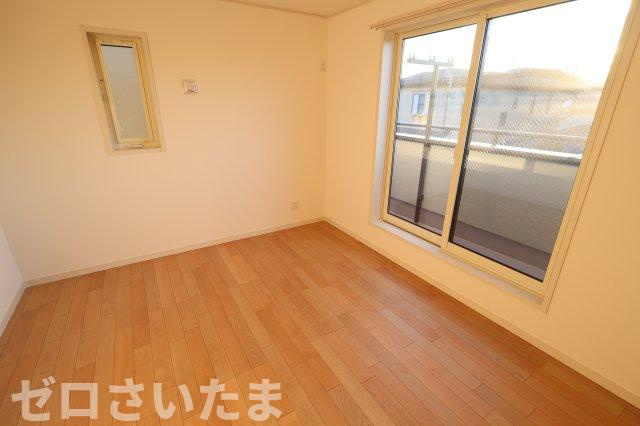 《仲介手数料無料》浦和区大東２丁目23-5新築一戸建てグランパティオの洋室