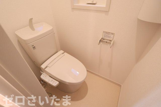 《仲介手数料無料》浦和区大東２丁目23-5新築一戸建てグランパティオのトイレ