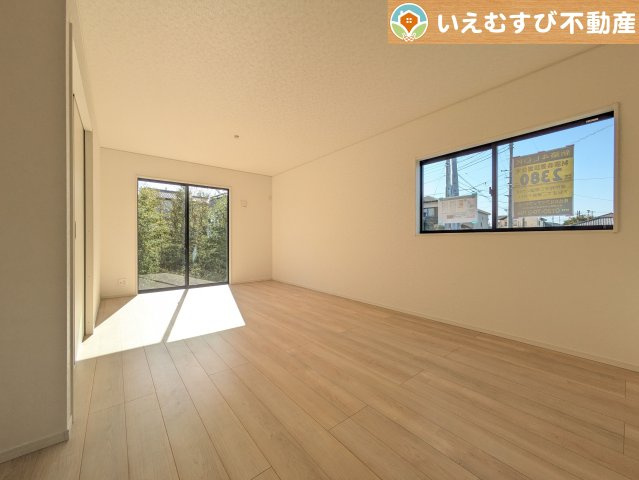 Cradle garden　熊谷市原島第1の居間・リビング|ご家族みんながゆったりくつろげるリビング
ゆとりの空間でくつろいだり遊んだり、家族の時間が楽しみですね♪