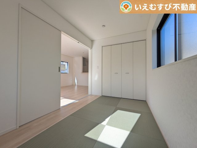 Cradle garden　熊谷市原島第1の和室|すぐ横になれる和室は、みんながほっと一息つける空間
ちょっとした休憩や来客時、お子様のお世話にも大活躍しそうですね♪