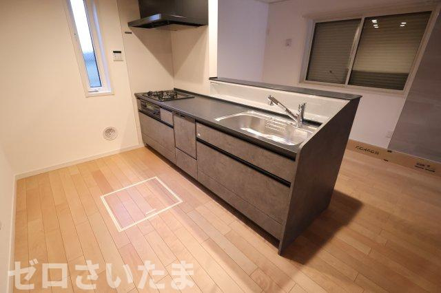 《仲介手数料無料》浦和区大東２丁目23-5新築一戸建てグランパティオのキッチン