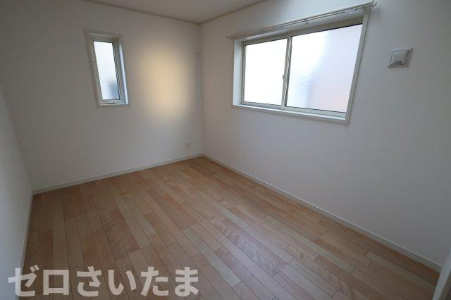 《仲介手数料無料》浦和区大東２丁目23-5新築一戸建てグランパティオの洋室