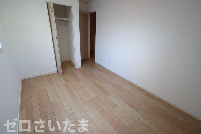 《仲介手数料無料》浦和区大東２丁目23-5新築一戸建てグランパティオの洋室