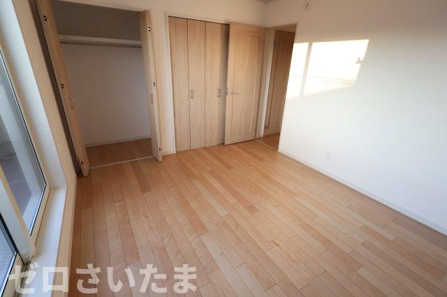 《仲介手数料無料》浦和区大東２丁目23-5新築一戸建てグランパティオの洋室