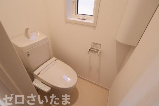 《仲介手数料無料》浦和区大東２丁目23-5新築一戸建てグランパティオのトイレ