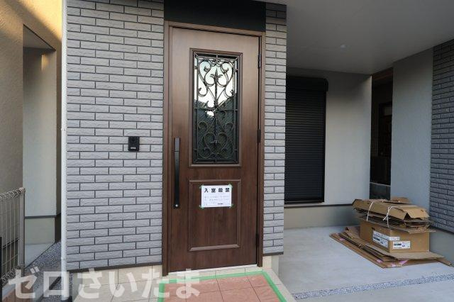 《仲介手数料無料》浦和区大東２丁目23-5新築一戸建てグランパティオの玄関