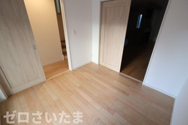 《仲介手数料無料》浦和区大東２丁目23-5新築一戸建てグランパティオの洋室