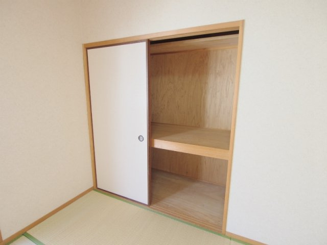 レジデンス川本A棟の収納
