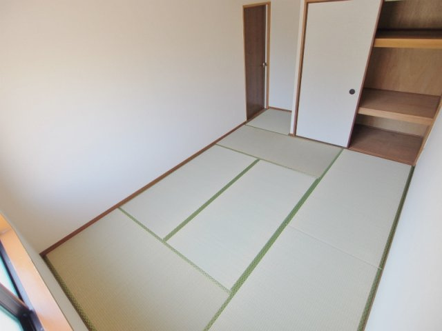 メゾン大町の和室