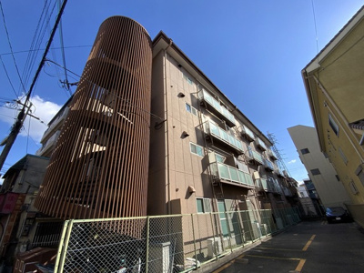 【外観】 | ベストレジデンス相川Ⅳ | 螺旋階段のマンションです。