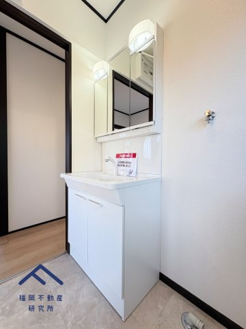 早良区田村４丁目　戸建ての独立洗面台