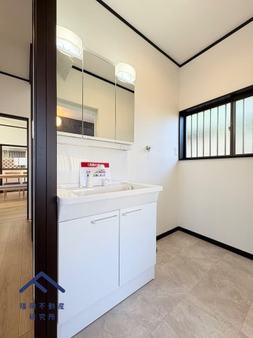 早良区田村４丁目　戸建ての独立洗面台