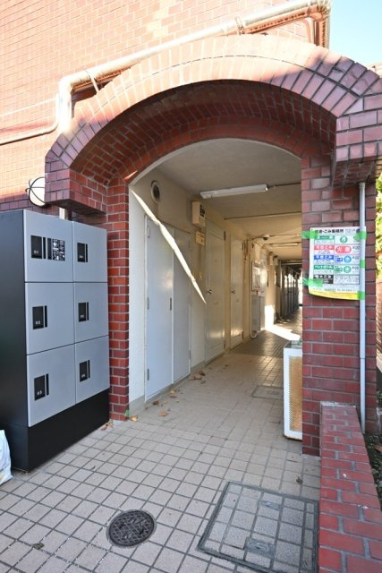 メゾン・ド・ブリーヤン　分譲　敷金礼金0　駅近のエントランス