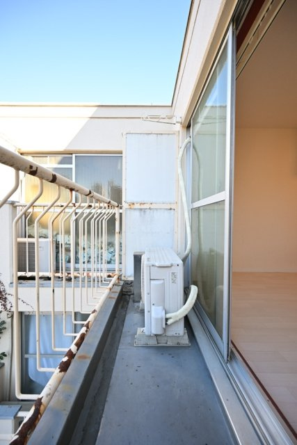 メゾン・ド・ブリーヤン　分譲　敷金礼金0　駅近のバルコニー