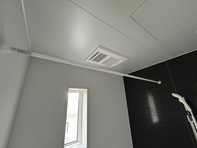 【冷暖房・空調設備】 | 各務原市那加土山町２丁目 | 浴室には暖房乾燥機があります。