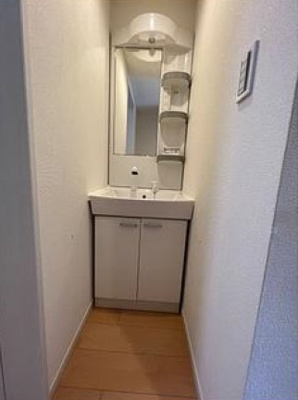 【洗面所】 | ウキ池袋西 | 同仕様写真
ロフト付き♪宅配BOX♪