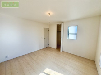 【洋室】 | 小学校5分 WIC×2 インナーバルコニー　大和田 全2棟 1号棟