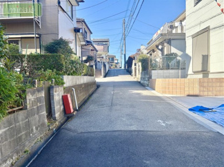 【前面道路含む現地写真】 | 小学校5分 WIC×2 インナーバルコニー　大和田 全2棟 1号棟 | 前面道路です♪