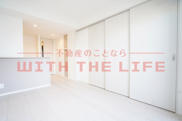 グランフォーレ久留米駅プレミア【キャッシュバック対象物件】の居間・リビング|こちらのリビングで趣味の時間をお楽しみください