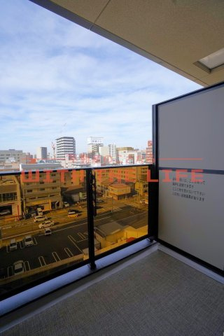 グランフォーレ久留米駅プレミア【キャッシュバック対象物件】のバルコニー|お洗濯にも便利なバルコニー付き