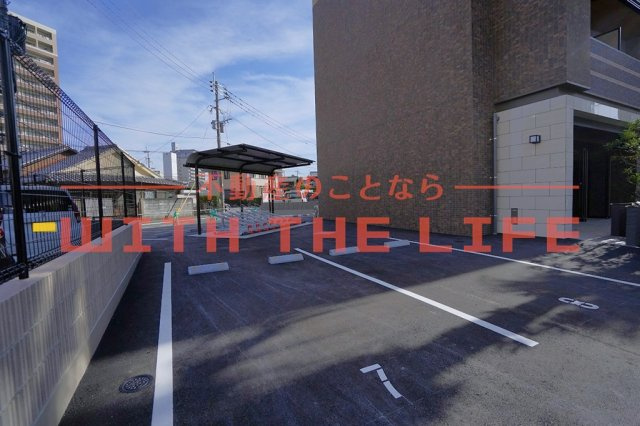 グランフォーレ久留米駅プレミア【キャッシュバック対象物件】の駐車場|駐車スペースもあります