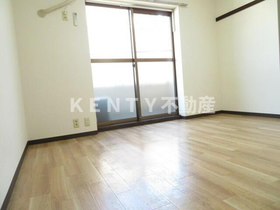 【居間・リビング】 | グレースハイム | ゆったりとした居間です