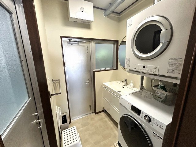 恩納村名嘉真テラスハウスの洗面所