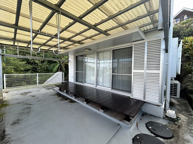 恩納村名嘉真テラスハウスのバルコニー