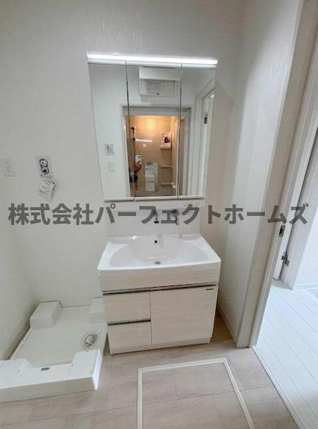 招提南町1丁目戸建　賃貸の独立洗面台|使いやすい独立洗面台です