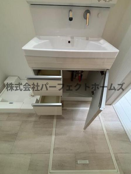 招提南町1丁目戸建　賃貸の収納|収納があります