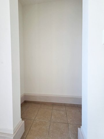 【収納】 | 東海市富木島町4期 | ベビーカーやアウトドア用品なども置ける土間収納