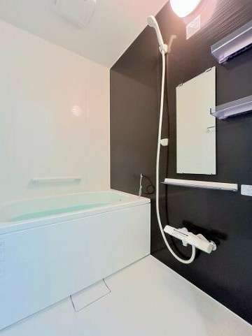 【中古】川越市下広谷リフォーム中古住宅の浴室|新品のお風呂です♪