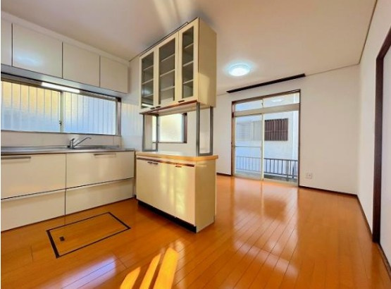 【中古】川越市下広谷リフォーム中古住宅の居間・リビング|11.5帖LDKです！