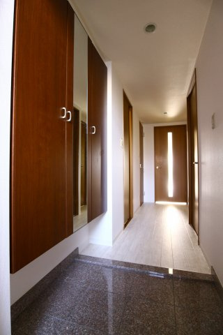 パストラルフラットの玄関