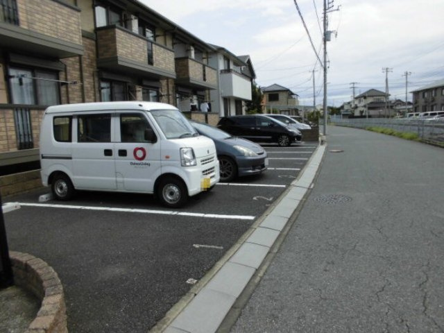 クレアール　Ｂの駐車場