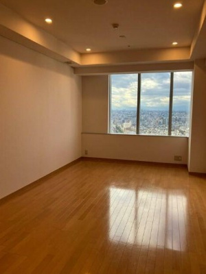 【居間・リビング】 | アクロスシティ中野坂上ハイツ | 明るい洋室！