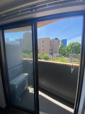 【バルコニー】