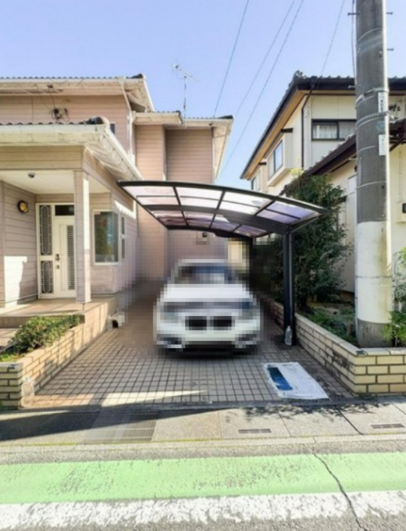 【中古】川越市小堤中古住宅の駐車場|カーポートあり