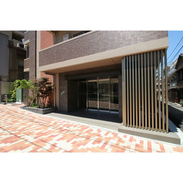 プレール・ドゥーク森下Ⅲのエントランス