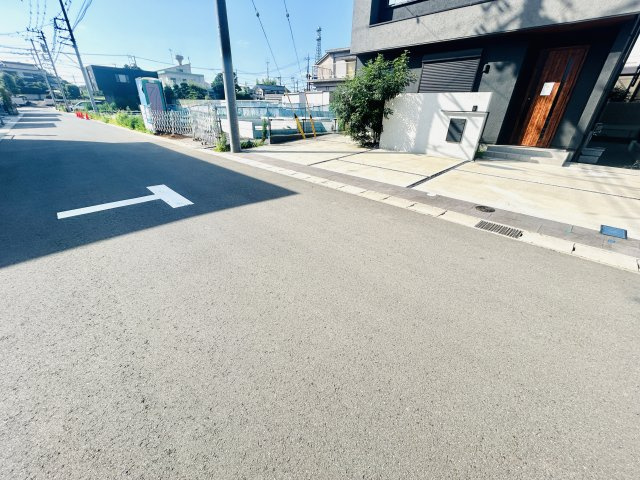 千葉市若葉区若松町の前面道路含む現地写真