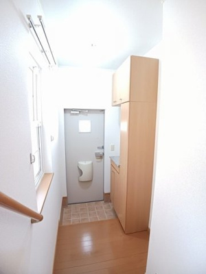 【玄関】 | グリーンヒルミヤケⅠ | 収納もある玄関です