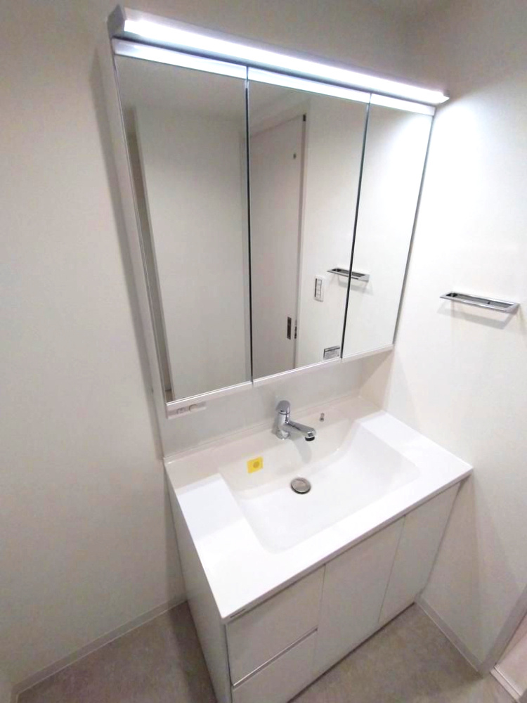 西東京市ひばりが丘４丁目の中古マンションの独立洗面台