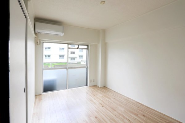 ビレッジハウス仁左平2号棟の居間・リビング|ビレッジハウスの同一物件・同一タイプの間取りの写真です