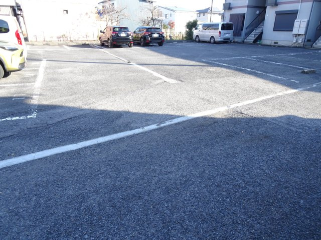 スターハイツBの駐車場
