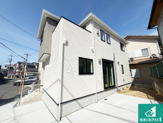 羽曳野市羽曳が丘西　第1期　新築一戸建ての外観|安心の10年保証！外観を美しく保ち、雨水で汚れを落とします！気になることがありましたら、お気軽にお問い合わせください！
